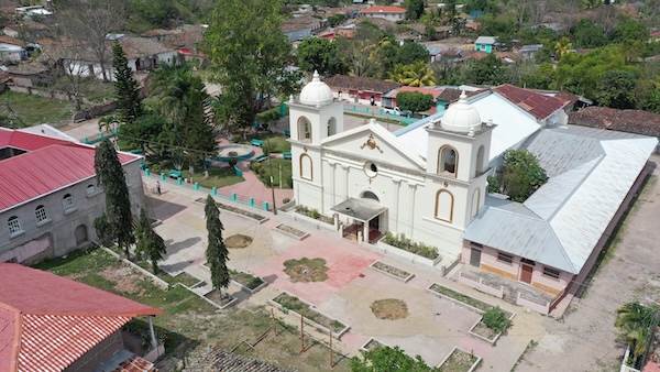 Vista aérea de un municipio hondureño cubierto por el ODL